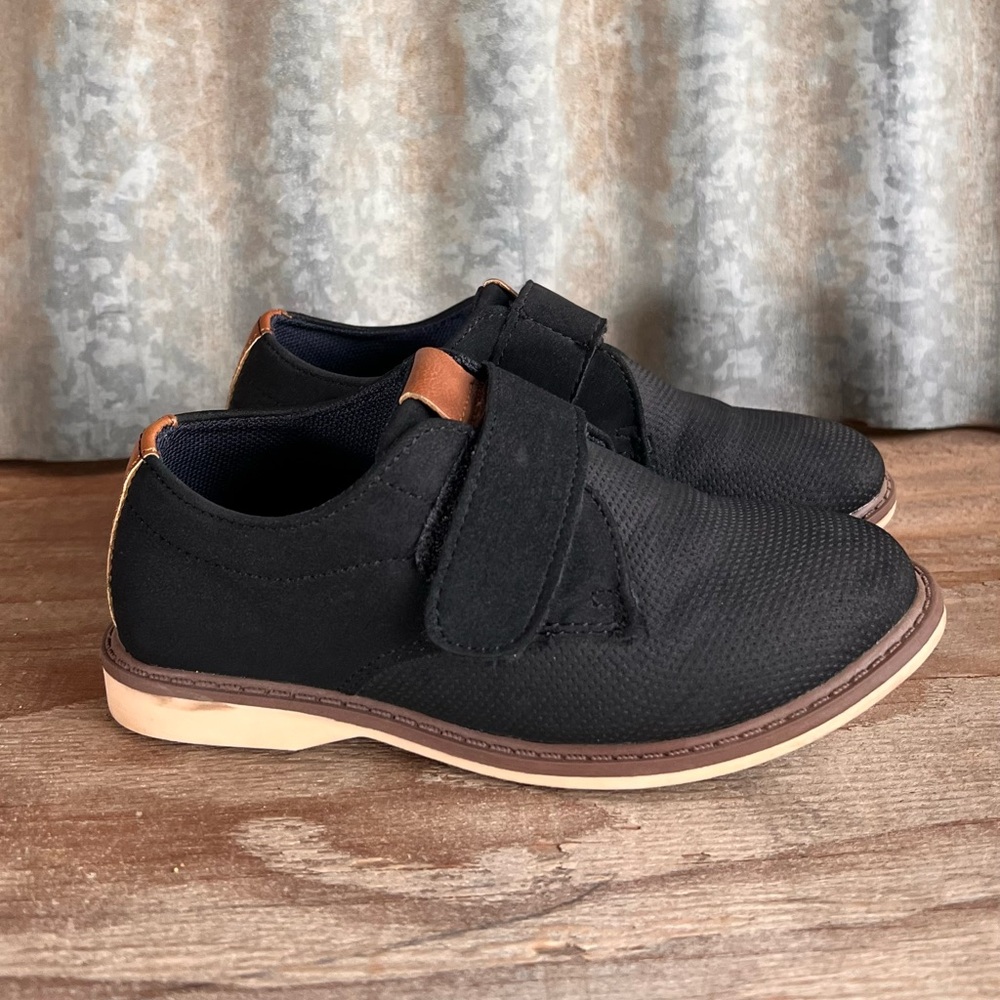 Max +Jake dress shoes kids